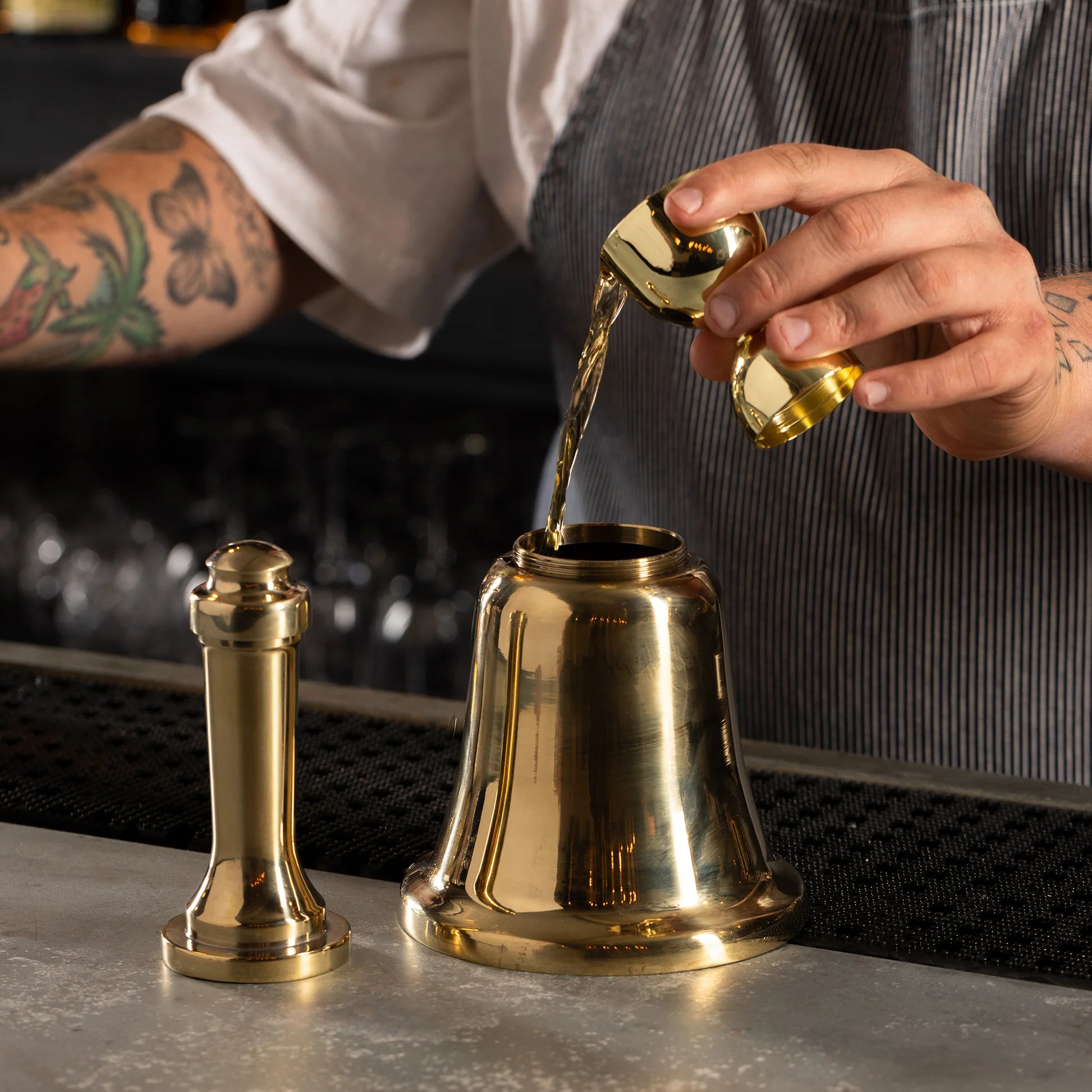 Coctelera Pelham Bell Dorada  750 ml