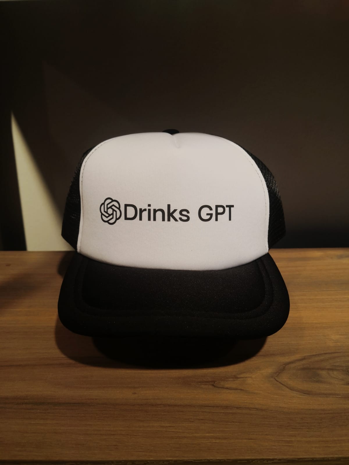 Gorra Drinks GPT - Shaking