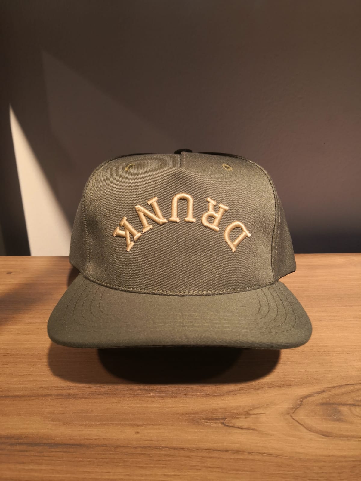 Gorra DRUNK - Shaking
