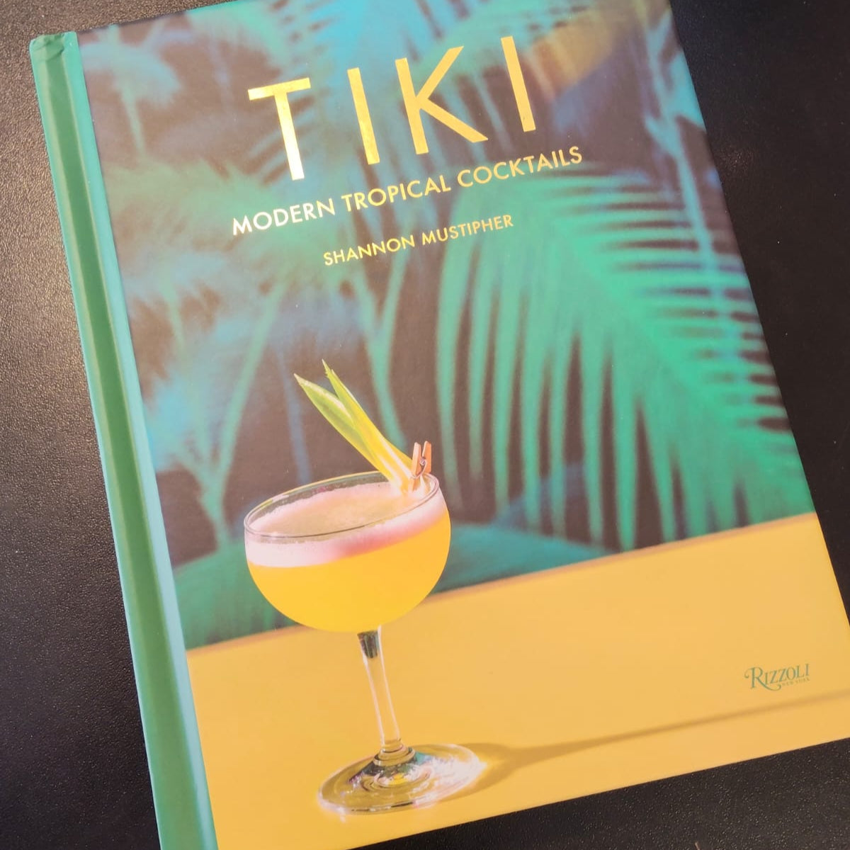 Libro Tiki Modern Tropical Cocktails