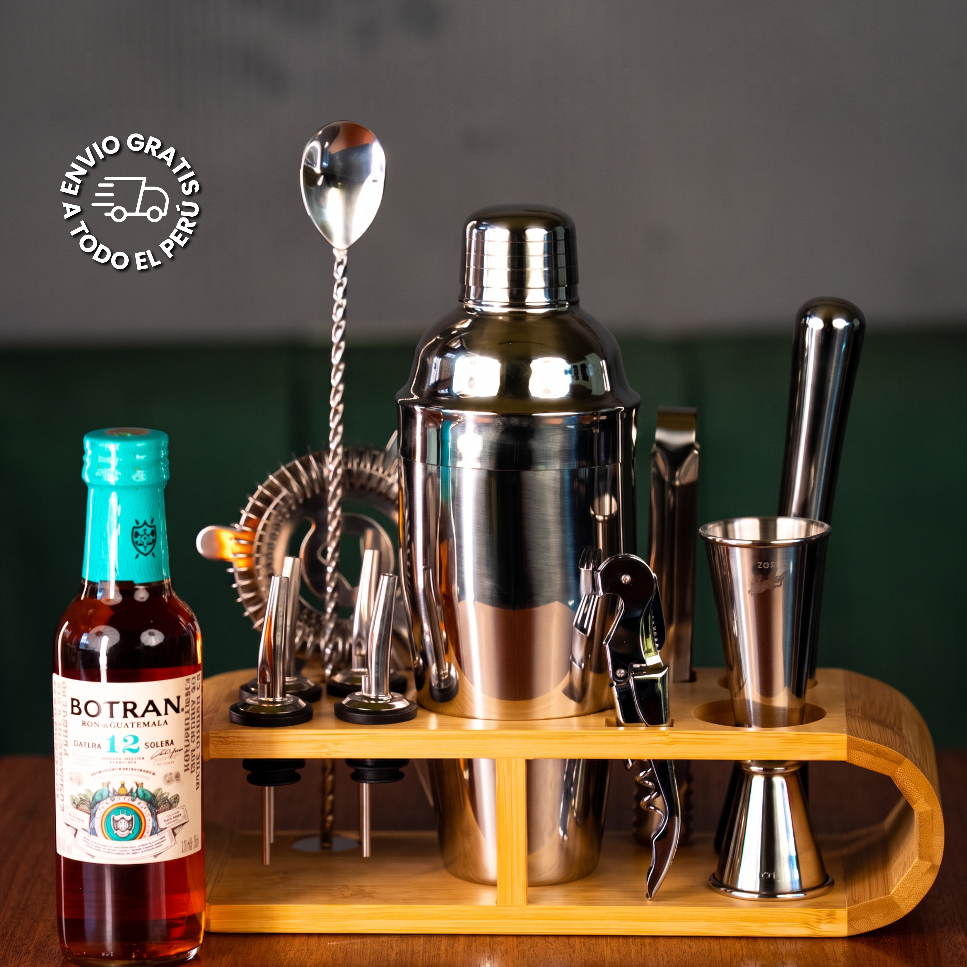 set de coctelería completo con coctelera, colador y accesorios para bartender