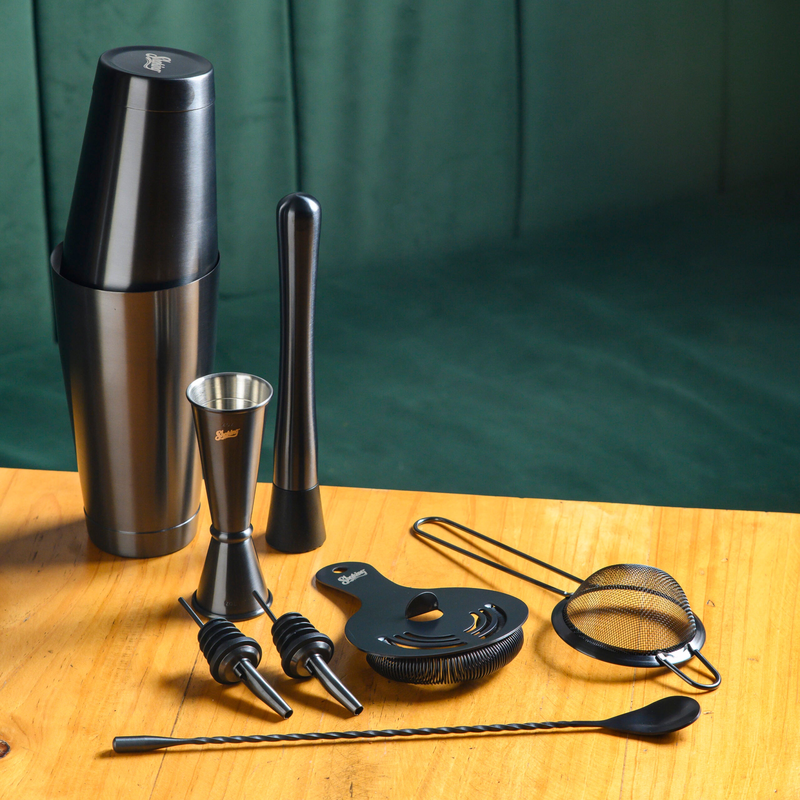 Set completo de cocteleria Black - 8 piezas para Bar